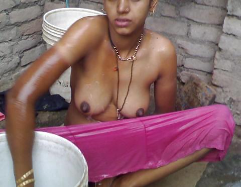 Indian Babe Nude Taking Outdoor Shower