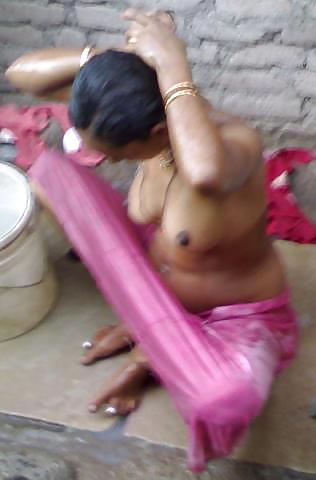 Indian Babe Nude Taking Outdoor Shower