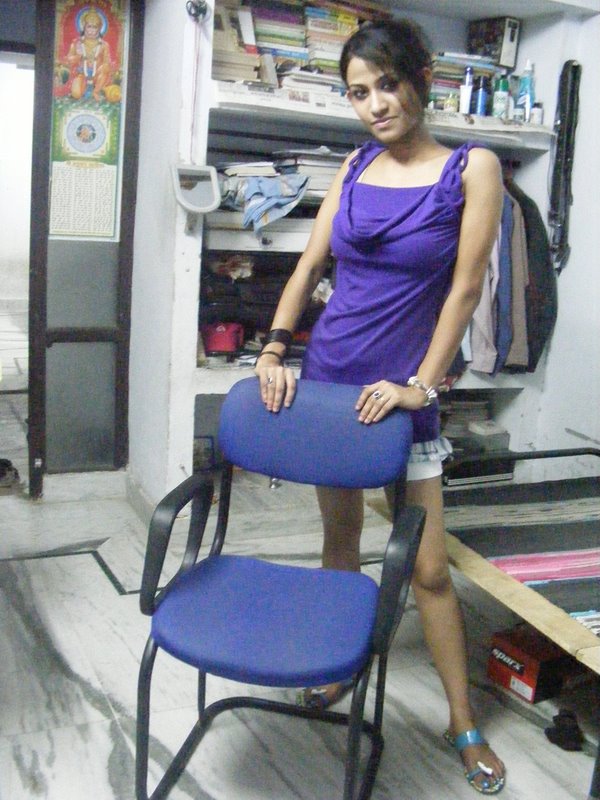 Young Indian Girl Raveena Posing Hot