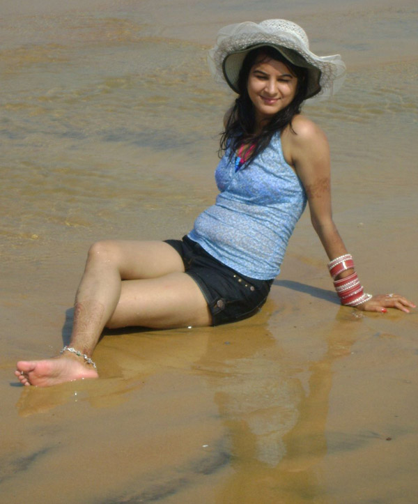 Indian wife diana exposing herself off getting naked