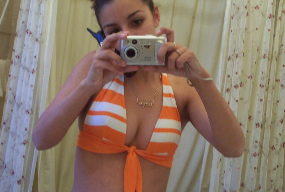 Desi Girl Captured Nude Toilet