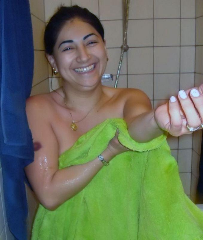 Hot Indian Wife Bathroom Taking Shower Nude Images