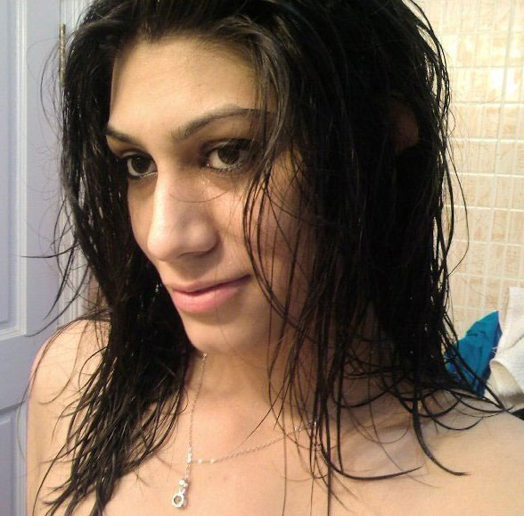 Horny Indian Girl Fingering Her Pussy