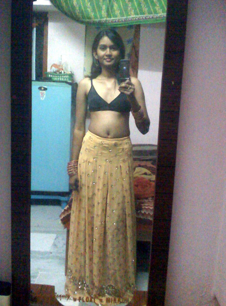 Sexy pics of indian girl getting ready for shower