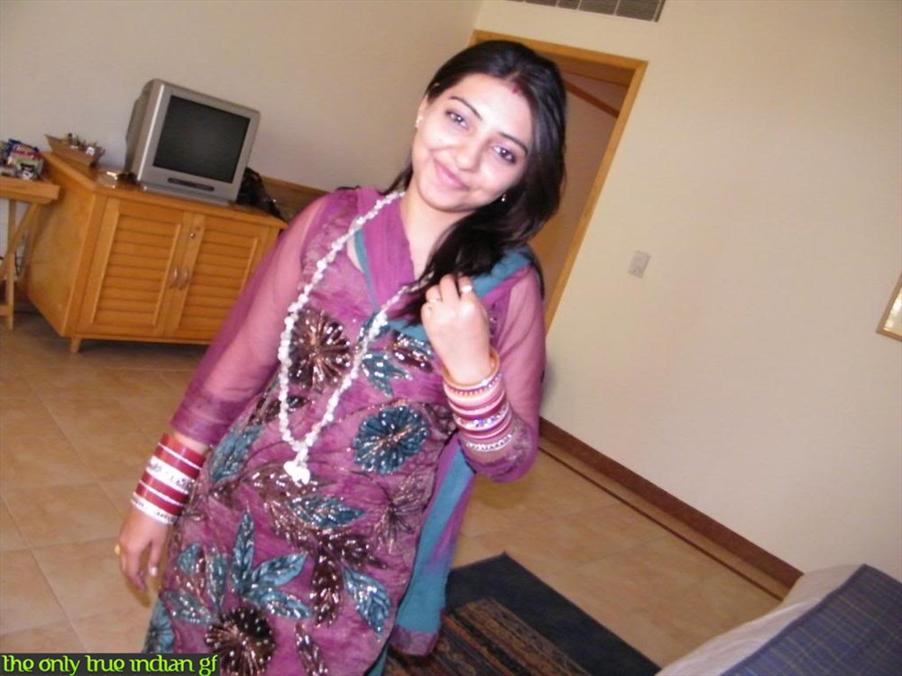 Young Mian Biwi Ki Suhaag Raat Chudai Images