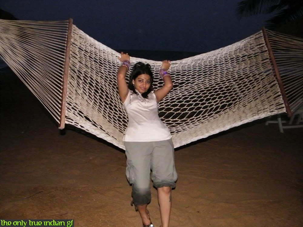 Young Mian Biwi Ki Suhaag Raat Chudai Images