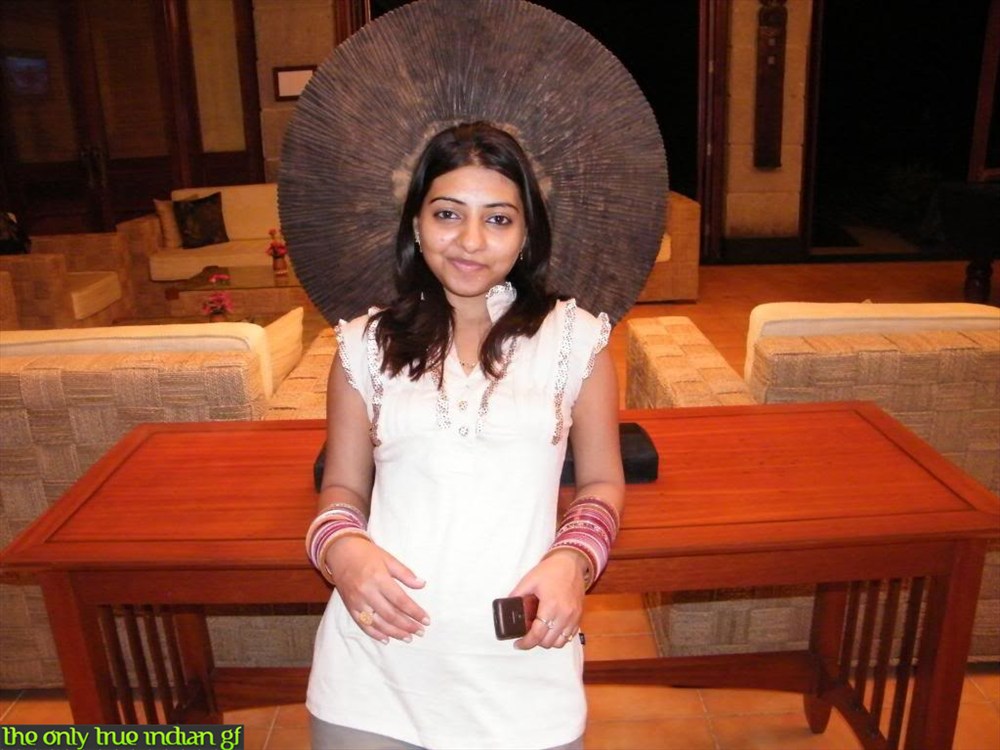 Young Mian Biwi Ki Suhaag Raat Chudai Images