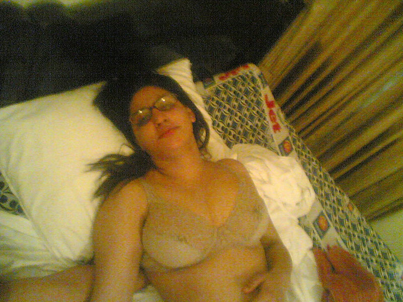 Sexy indian gf stripping naked her bedroom in front of boyfriend