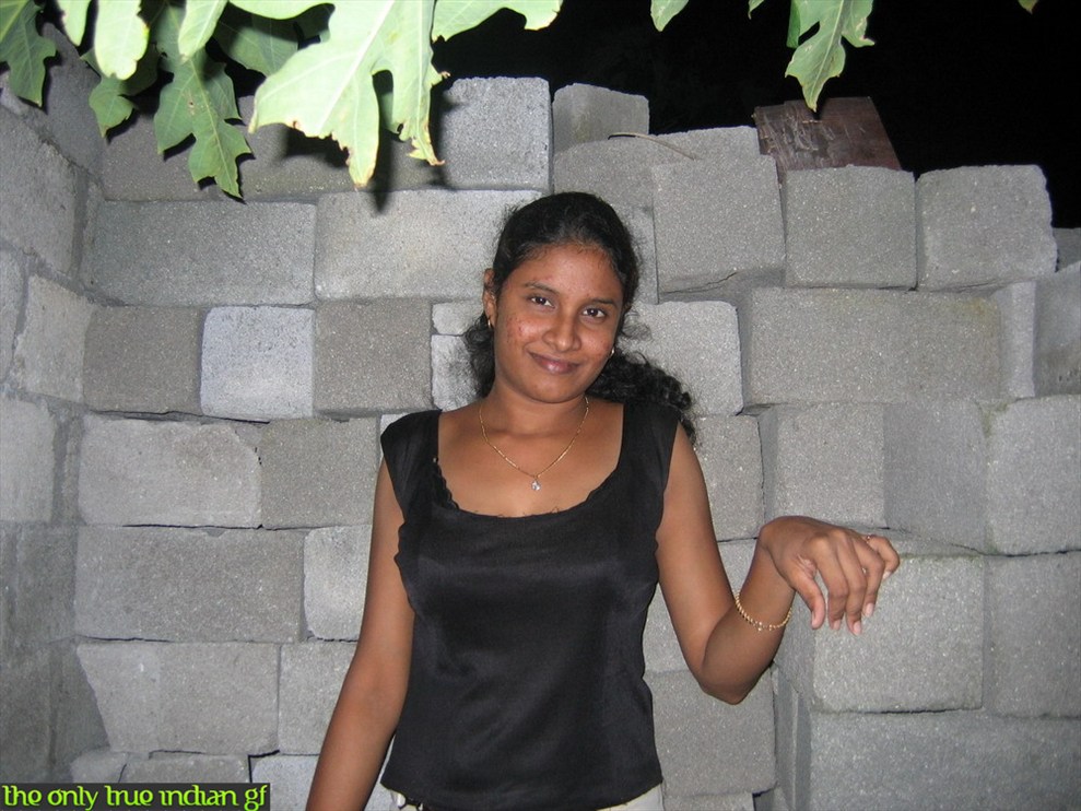 Sri Lankan Sexy Girl Nude Juicy Tits