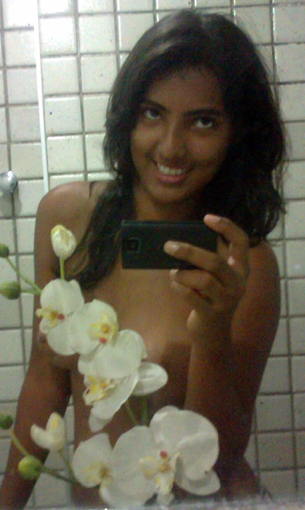 Indian Girl Shower Capturing Her Naked Pics