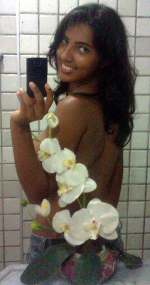 Indian Girl Shower Capturing Her Naked Pics