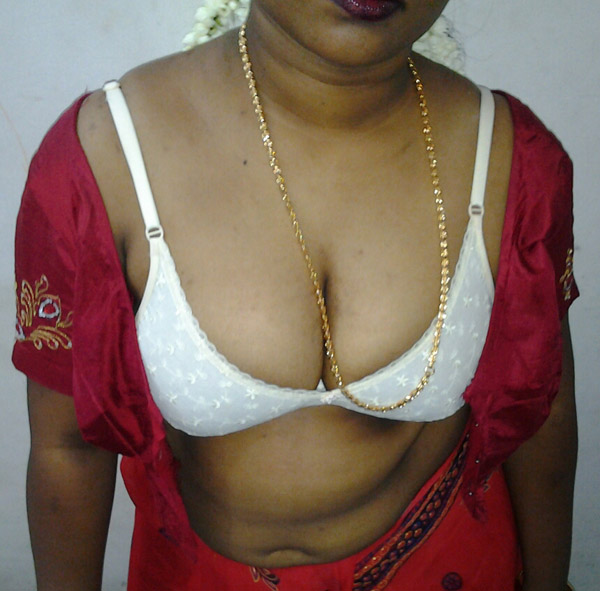Mature indian housewife taking her indian outfits off in bedroom