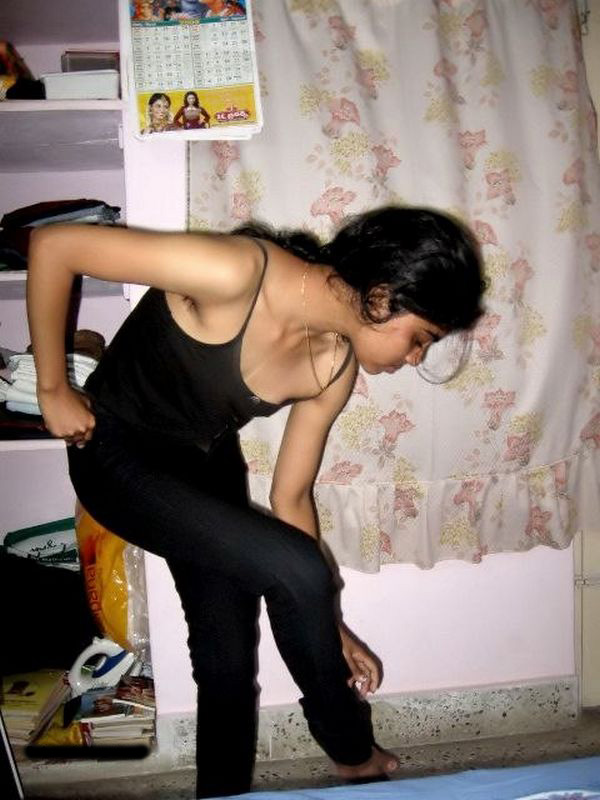 Slim Skinny Sexy Indian Babe Naked