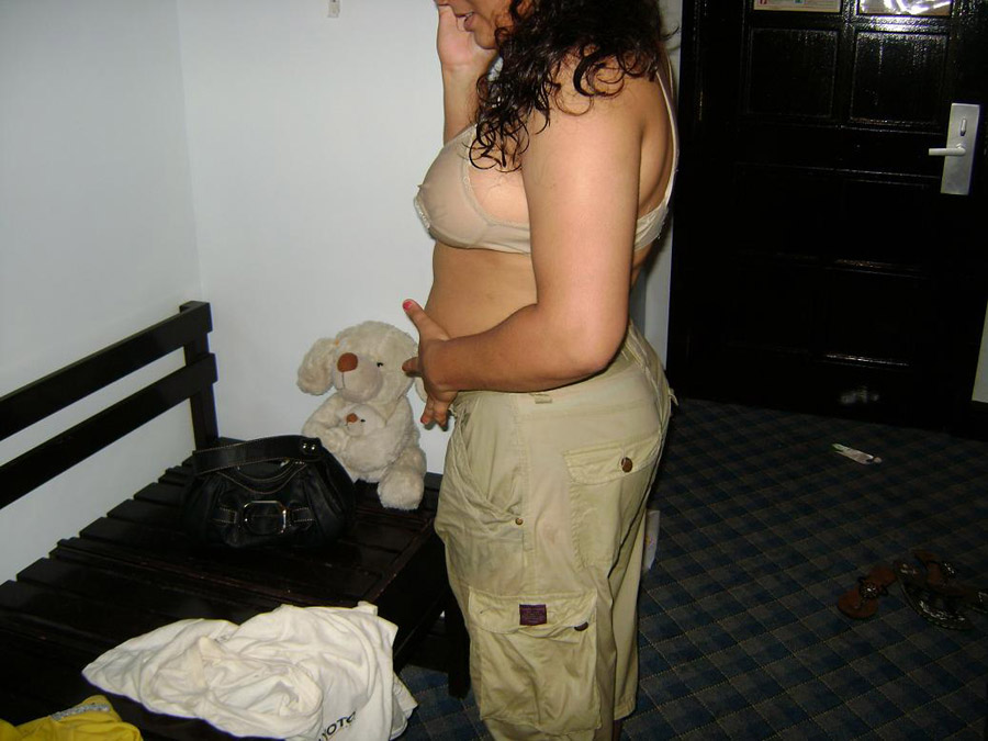 Spicy Pictures Of Naked Amateur Indian Wife Posing