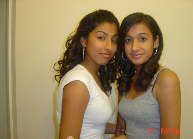 Stolen Pics Of Hot Indian Girl Toilet