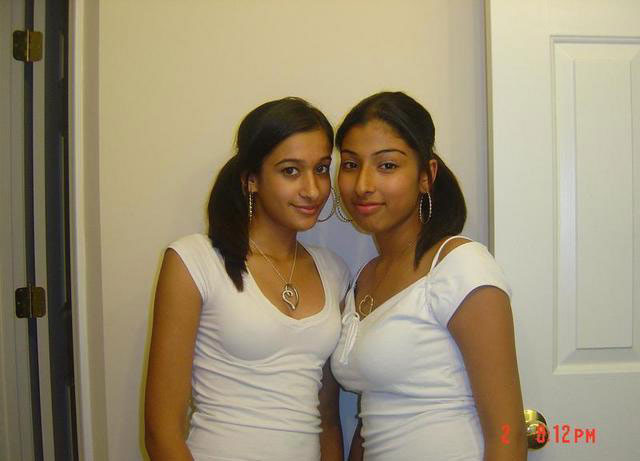 Stolen Pics Of Hot Indian Girl Toilet