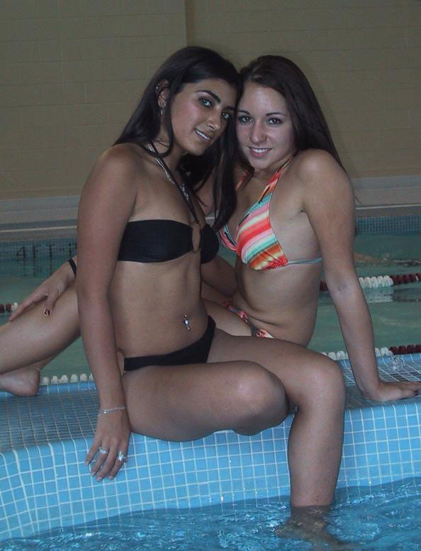 Indian girls bikinis showing off