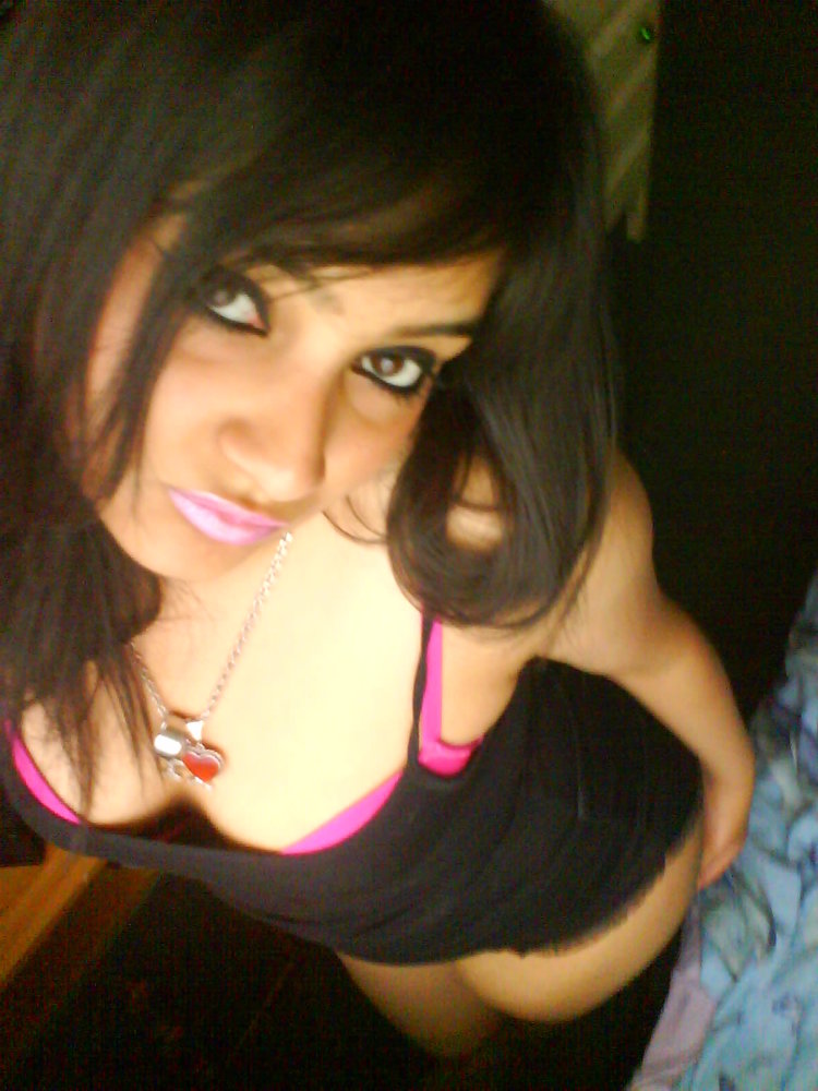 Kamila Hot Indian Girl Nude Photos