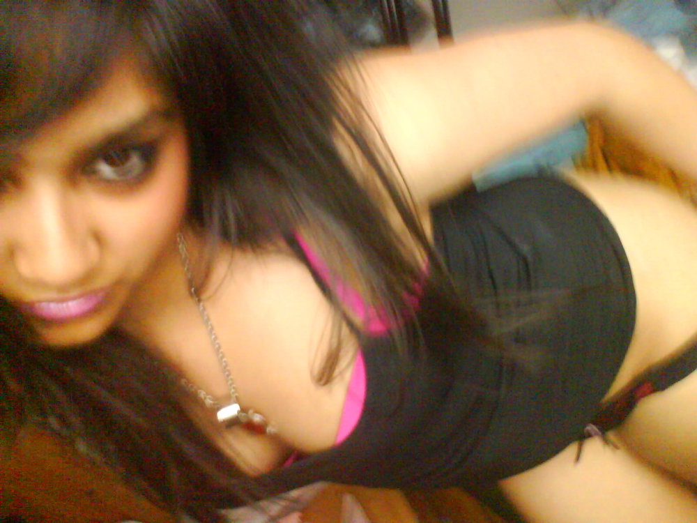 Kamila Hot Indian Girl Nude Photos