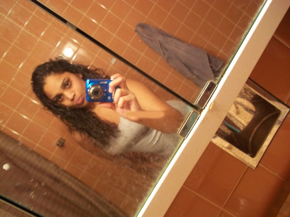 Indian GF Taking Her Nude Picture