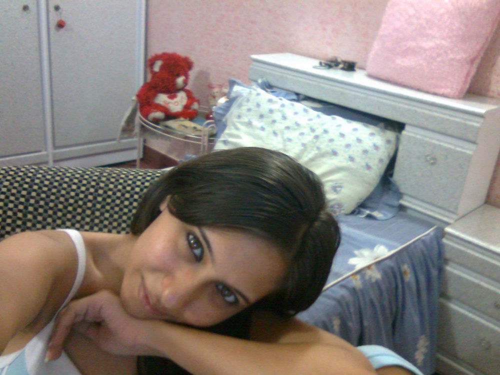 Desi Hot Girl AnuRadha Lying Naked Bedroom Pics