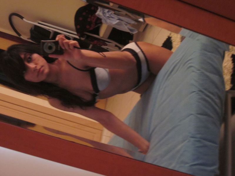 Desi Girl Toilet Nude Pics