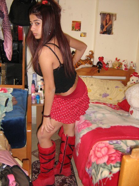 Indian Girl Hot Shower Masturbating