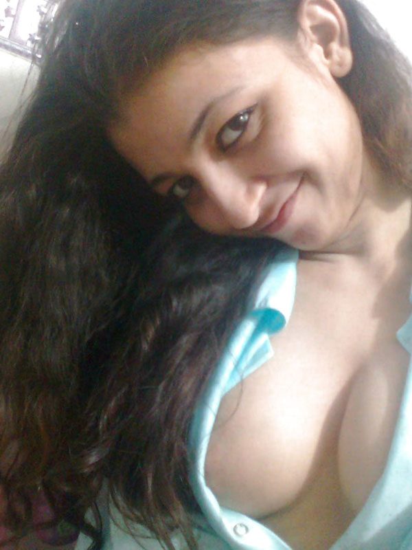 Indian Girl Amazing Boobs
