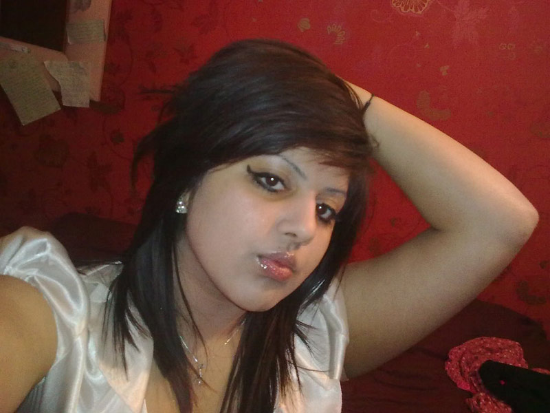 Hot indian college girl Kavita showing off