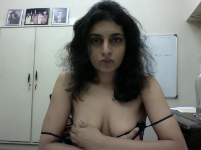 Hot Sexy Indian Babe On Webcam