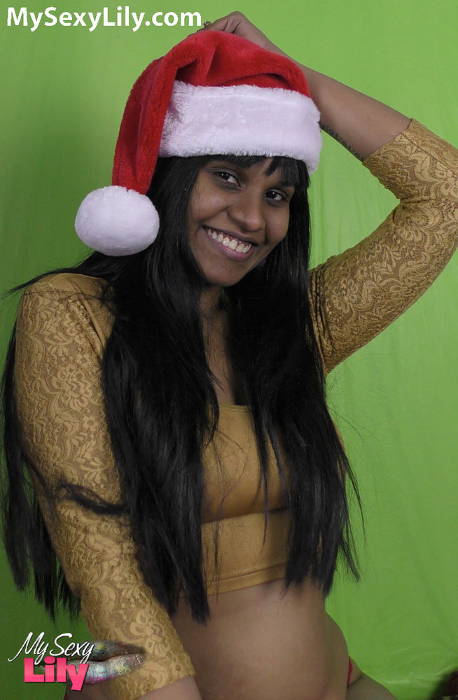 Indian Babe Lily Christmas Special Porn Pics