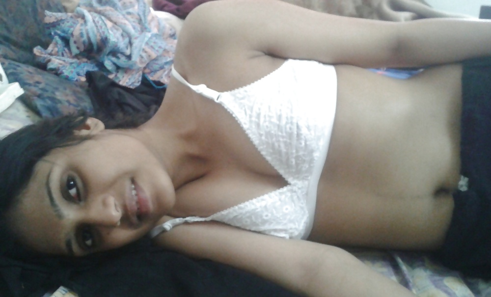 Desi College Girl Vandana In White Lingerie Strip Naked