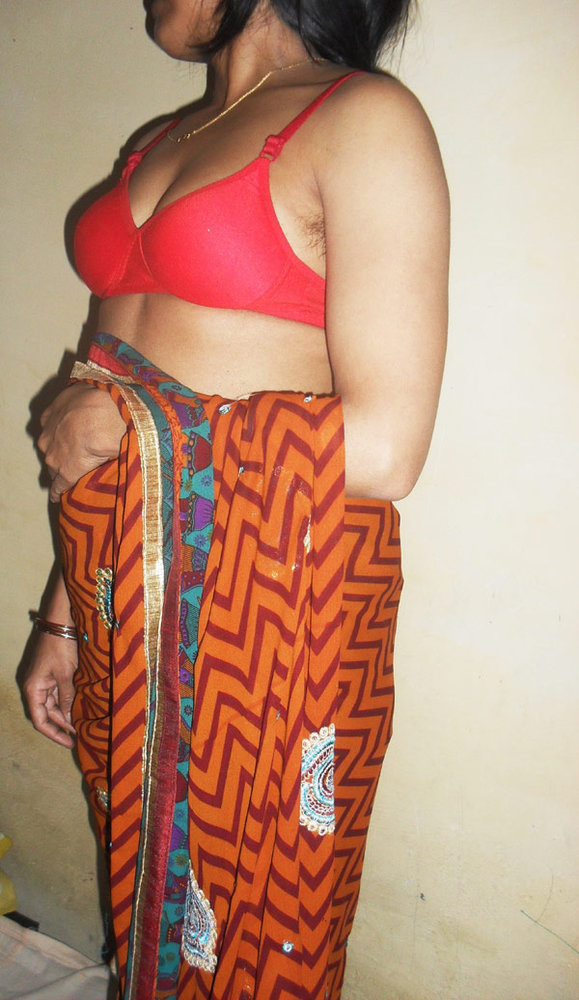 Bhabhi XXX Porn Pictures & Mature Indian MILF