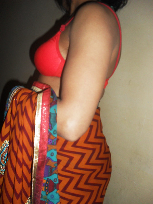 Bhabhi XXX Porn Pictures & Mature Indian MILF