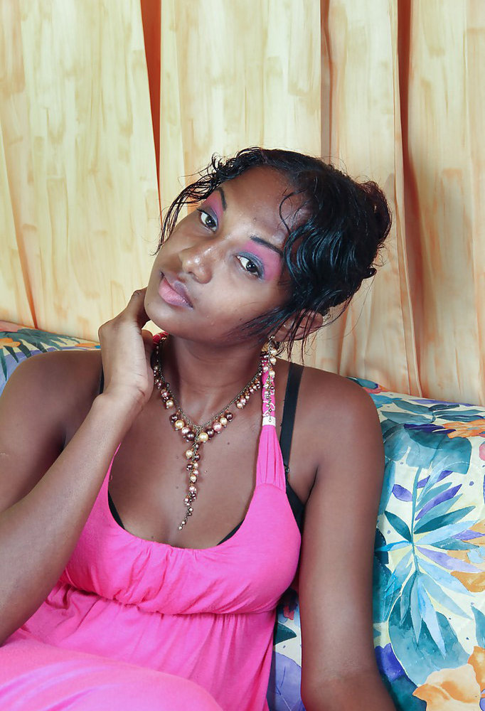 Juicy Indian Girls Sunita In Erotic Pink Nude