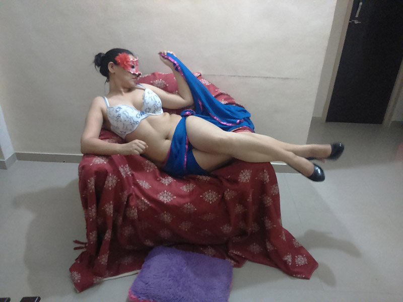 Indian GF XXX Reenu Hot Babe Masturbation Porn Pics