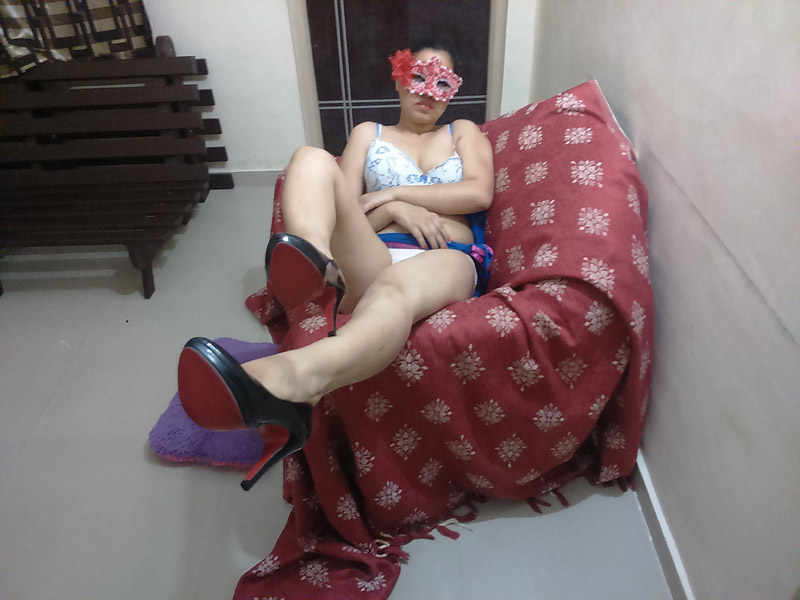 Indian GF XXX Reenu Hot Babe Masturbation Porn Pics