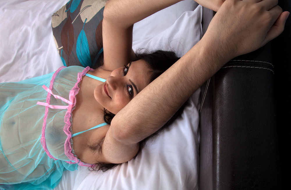 Desi Indian Hairy Bhabhi Lacy Nighty Exposed