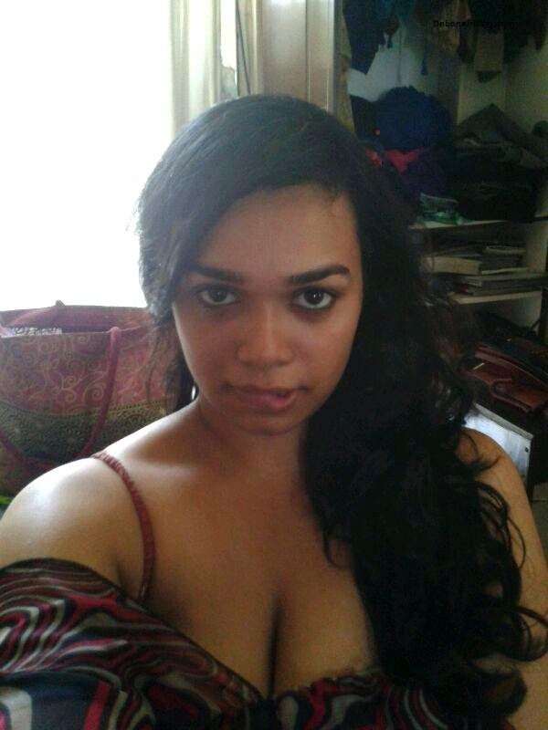 GF XXX Indian Porn Pics Showing Juicy Tits