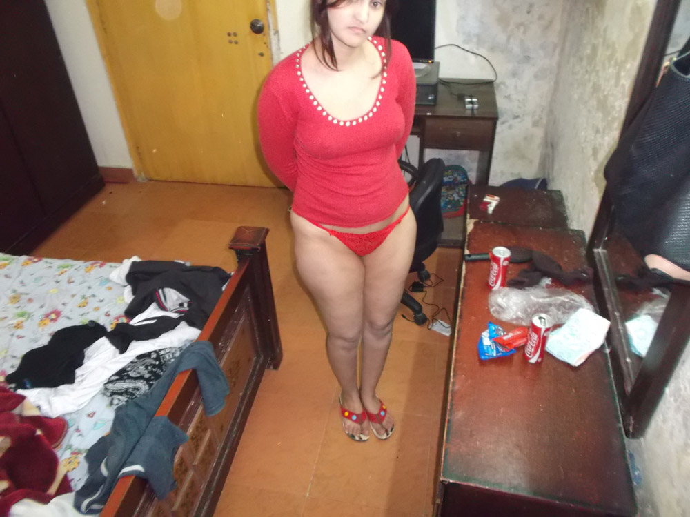 Naughty North Indian wife showing tits ass cheeks fingering cunt pics