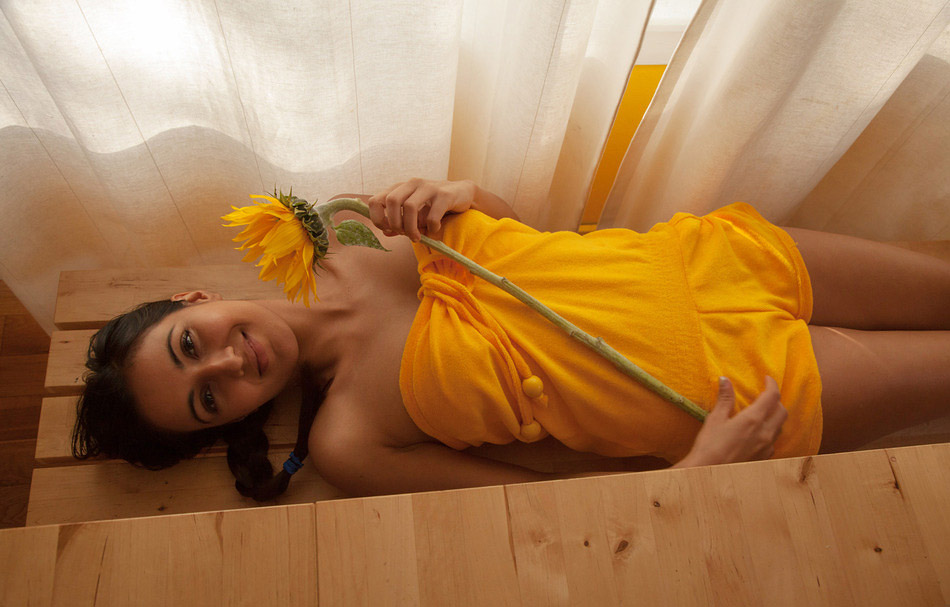 Juicy Indian Girl Vijaya Singh HD Nude Images