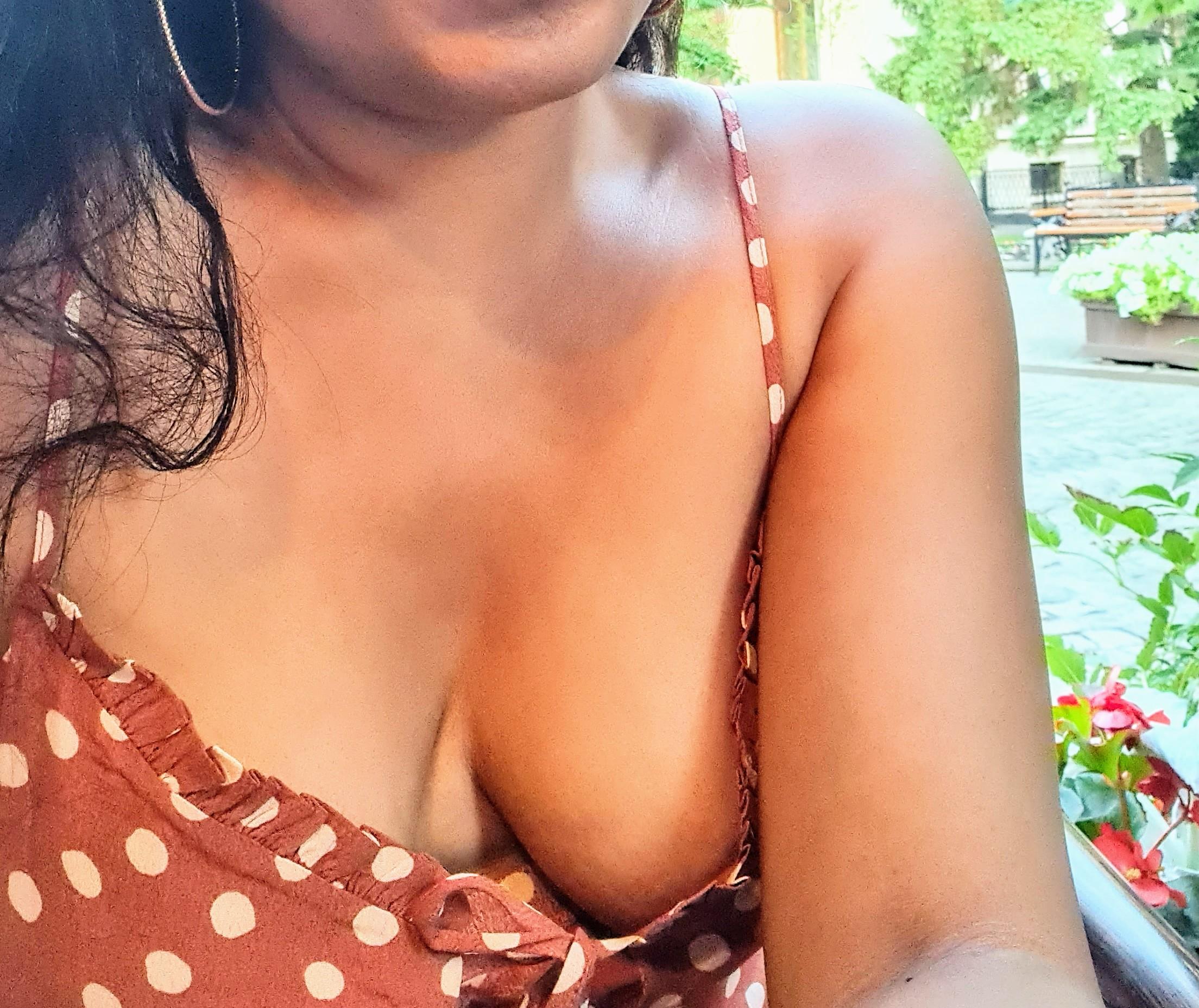 Braless Indian Slut Teasing, Flashing Perky Tits Public