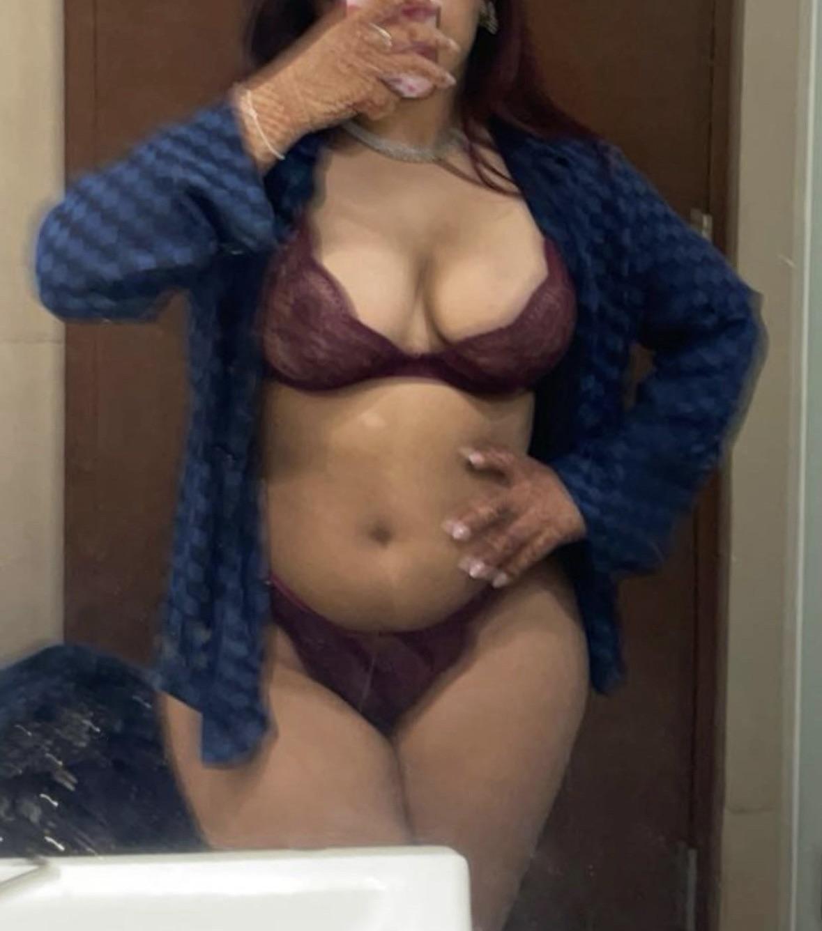 Desi Seductress Posing Naughtily, What Dirty Thoughts Are You Harboring