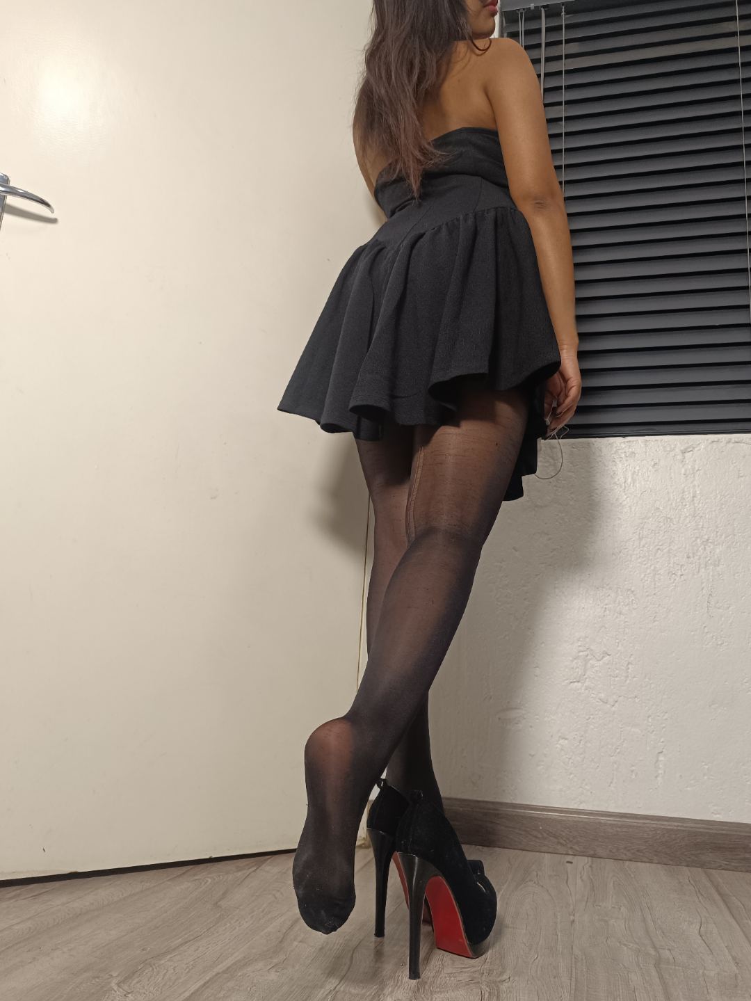 Hiding Big Desi Receptionist Tits Under This Tight Dress