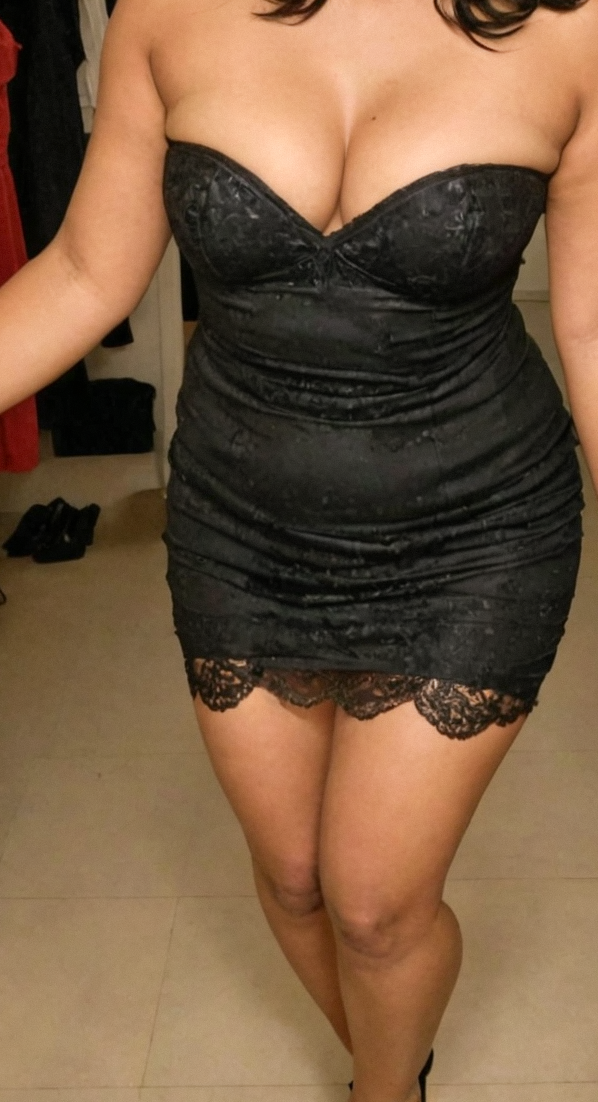 Slutty Indian Wife Teasing Hubby Pals At Home Naughty