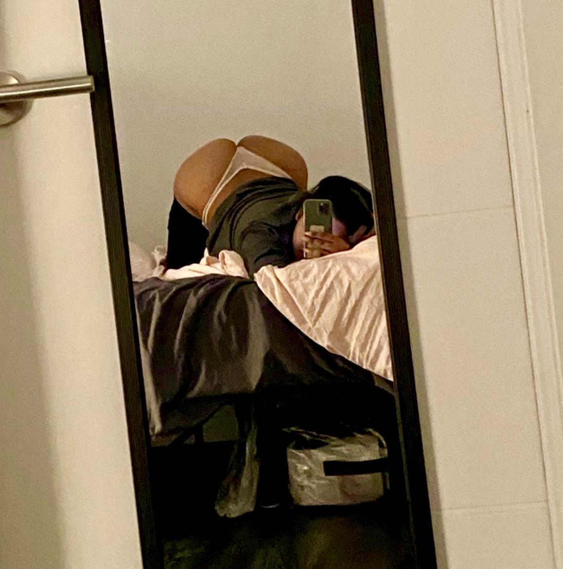 Arching my back crazily, Desi temptress shaking ass for your pounding thrusts