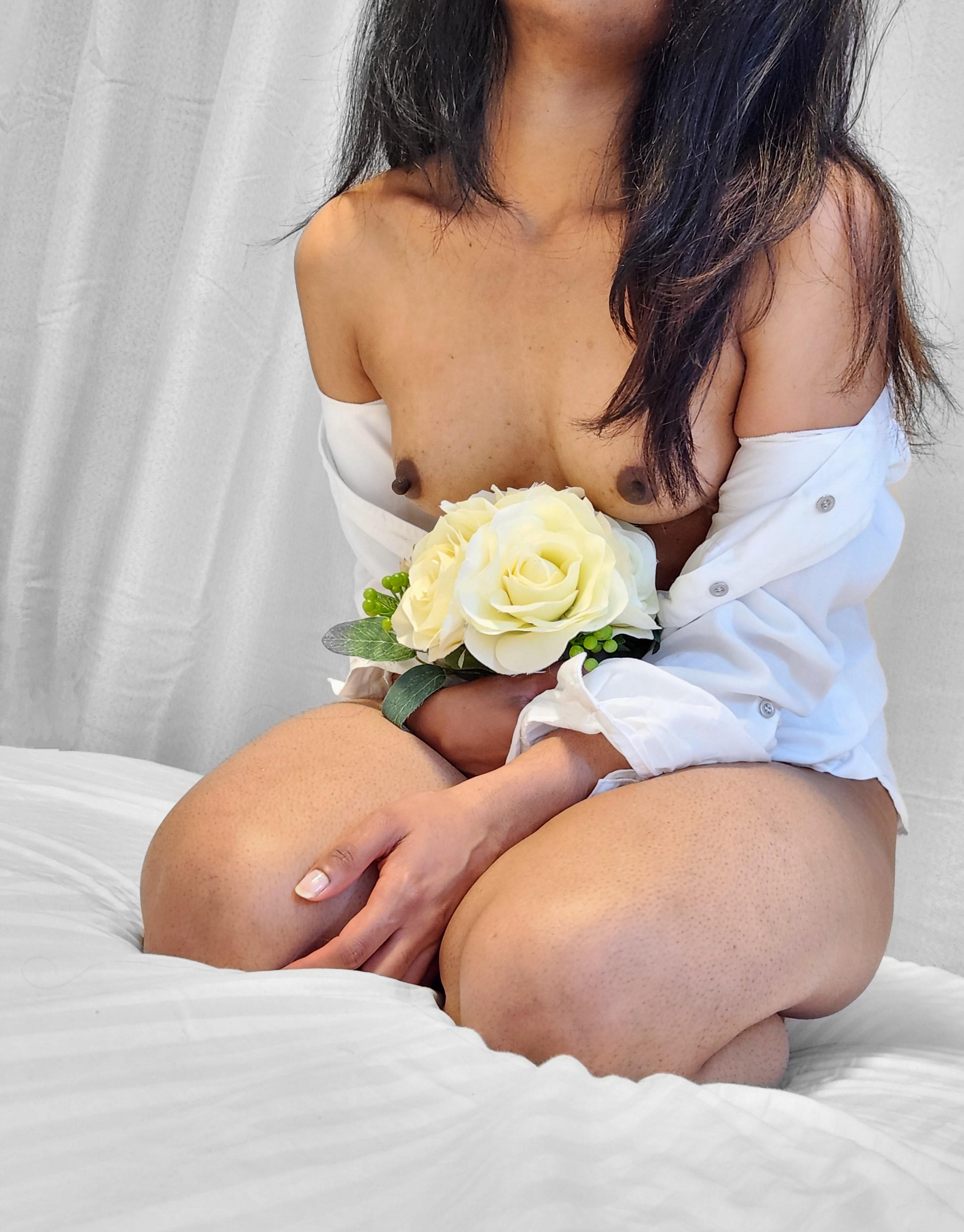 Indian Wife Showing Off Her Body On Her 27th Birthday