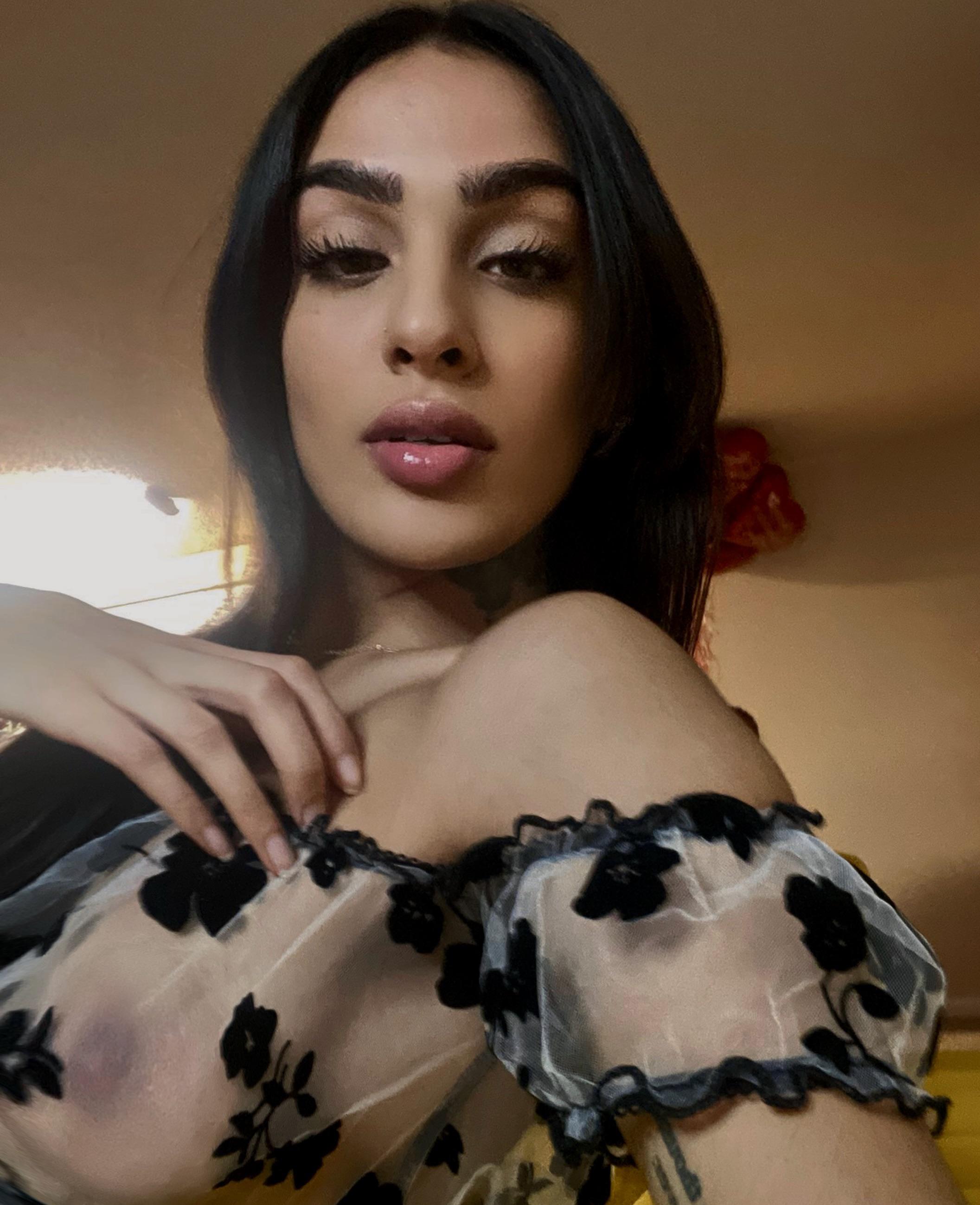 Horny Indian Girl Wants To Be Your Obedient Fuck Doll