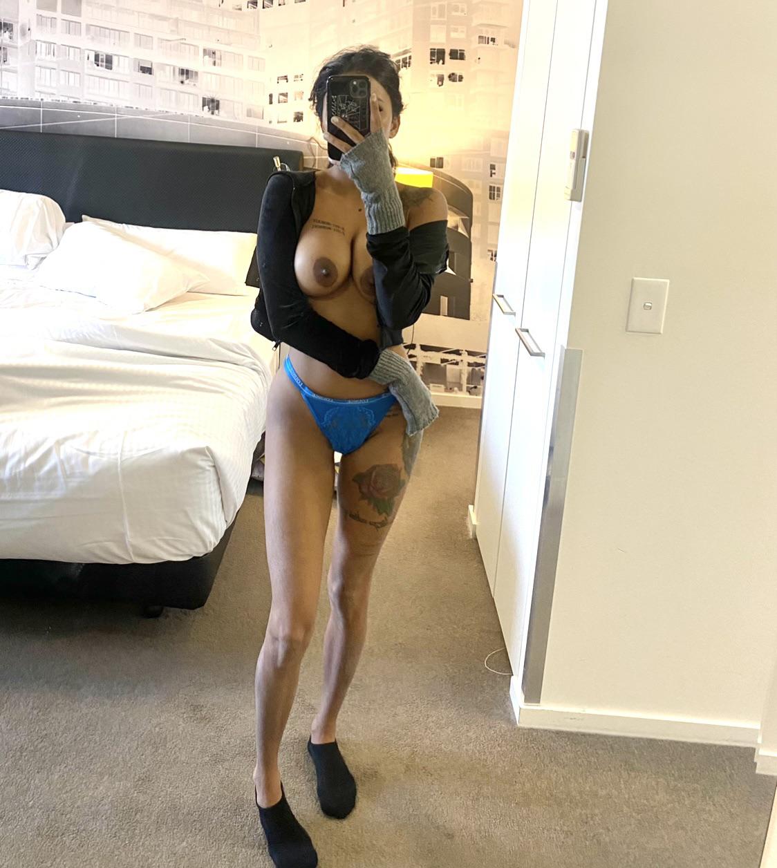 Say Hi If You Want To Fuck Me Right Now