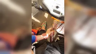 Muslim aunty engulfing knob of stranger roadside